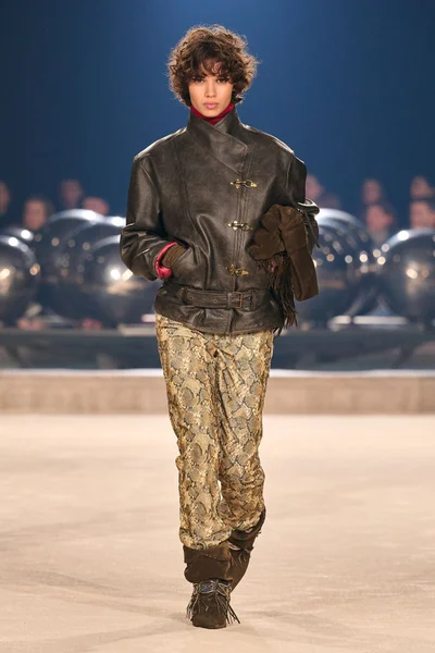 Look 39